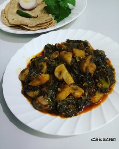 Palak Mushrooms Shimla Aloo Sabzi - Plattershare - Recipes, Food Stories And Food Enthusiasts
