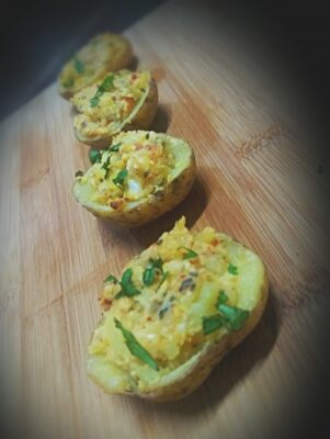 Fully Loaded Skin Potatoes - Plattershare - Recipes, Food Stories And Food Enthusiasts