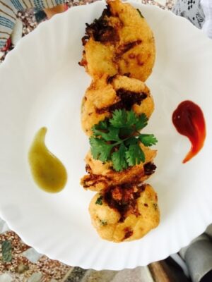 Crispy Masala Vada: A Delicious Twist on Batata Vada - Plattershare - Recipes, food stories and food lovers Crispy Masala Vada: A Delicious Twist on Batata Vada - Plattershare - Recipes, food stories and food lovers