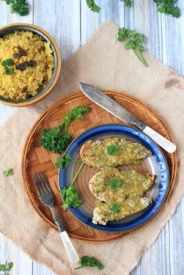 30-Minute Skillet Chicken with Tangy Mustard Sauce - Plattershare - Recipes, food stories and food lovers 30-Minute Skillet Chicken with Tangy Mustard Sauce - Plattershare - Recipes, food stories and food lovers