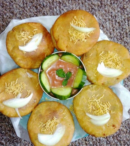 Potato Kachori - Plattershare - Recipes, food stories and food lovers