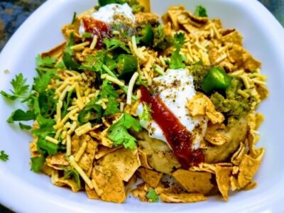 Crispy Potato Chaat with Creamy Jackfruit Seed Sauce: A Flavorful Indian Street Food Snack - Plattershare - Recipes, food stories and food lovers Crispy Potato Chaat with Creamy Jackfruit Seed Sauce: A Flavorful Indian Street Food Snack - Plattershare - Recipes, food stories and food lovers