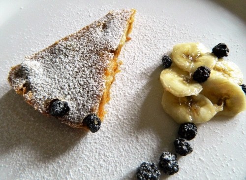 Banana & Blueberry Custard Clafoutis - Plattershare - Recipes, food stories and food lovers