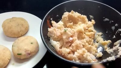 Crispy Aloo Chop: Bengali Potato Fritters - Plattershare - Recipes, food stories and food lovers Crispy Aloo Chop: Bengali Potato Fritters - Plattershare - Recipes, food stories and food lovers