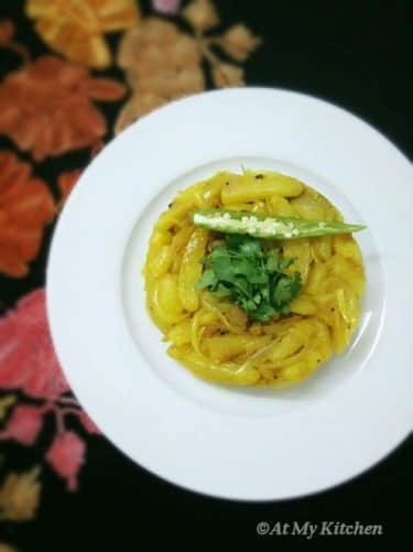 Aloo Bhaji/ Aloo Ki Sabzi - Plattershare - Recipes, food stories and food lovers
