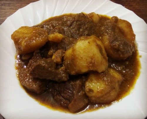 Gosht Aloo - Plattershare - Recipes, food stories and food lovers