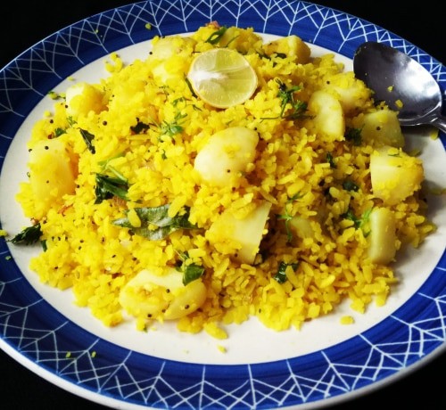 Kanda Batata Poha - Plattershare - Recipes, Food Stories And Food Enthusiasts