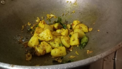 Kanda Batata Poha - Plattershare - Recipes, food stories and food enthusiasts