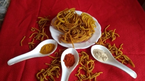 Crispy Aloo Bhujiya: A Spicy Indian Potato Snack - Plattershare - Recipes, food stories and food lovers Crispy Aloo Bhujiya: A Spicy Indian Potato Snack - Plattershare - Recipes, food stories and food lovers
