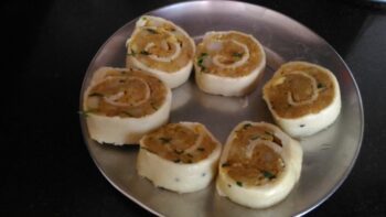 Pinwheel Samosa - Plattershare - Recipes, food stories and food lovers