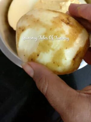 Crispy Jacket Potatoes Stuffed with Aromatic Vegetable Biryani - Plattershare - Recipes, food stories and food lovers Crispy Jacket Potatoes Stuffed with Aromatic Vegetable Biryani - Plattershare - Recipes, food stories and food lovers