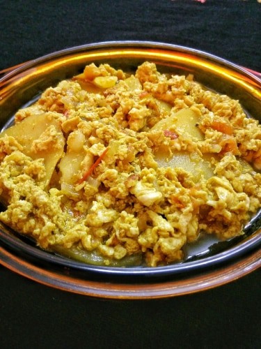 Potato Scrambled Egg Curry - Plattershare - Recipes, Food Stories And Food Enthusiasts