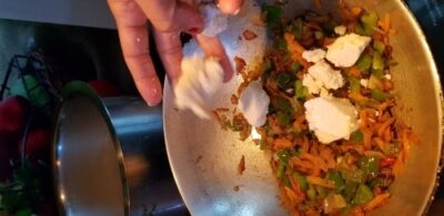 Spicy Stuffed Potato Jackets: A Flavorful Twist on a Classic British Dish - Plattershare - Recipes, food stories and food lovers Spicy Stuffed Potato Jackets: A Flavorful Twist on a Classic British Dish - Plattershare - Recipes, food stories and food lovers