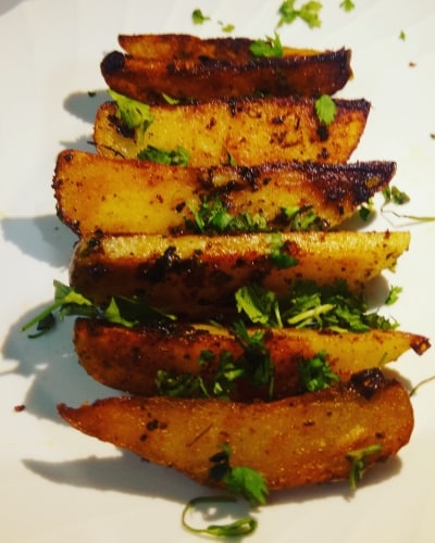 Garlic Potatoes - Lehsooni Aloo - Plattershare - Recipes, food stories and food lovers