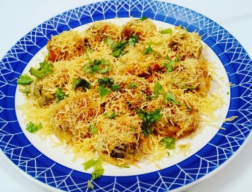 Batata Sevpuri - Plattershare - Recipes, Food Stories And Food Enthusiasts
