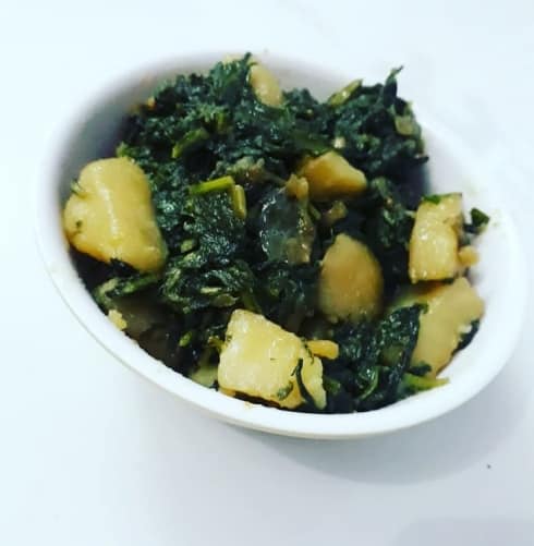 Palak Aloo - Plattershare - Recipes, Food Stories And Food Enthusiasts