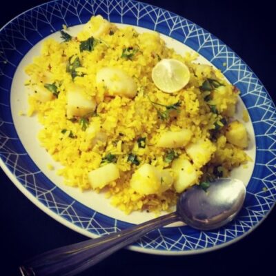 Flavorful Kanda Batata Poha: A Simple Indian Flattened Rice Dish - Plattershare - Recipes, food stories and food lovers Flavorful Kanda Batata Poha: A Simple Indian Flattened Rice Dish - Plattershare - Recipes, food stories and food lovers