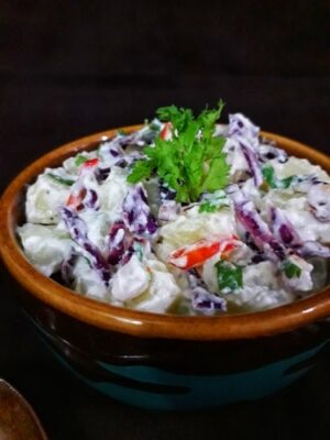 Creamy Indian Potato Salad with Yogurt and Herbs (Aloo Raita) - Plattershare - Recipes, food stories and food lovers Creamy Indian Potato Salad with Yogurt and Herbs (Aloo Raita) - Plattershare - Recipes, food stories and food lovers