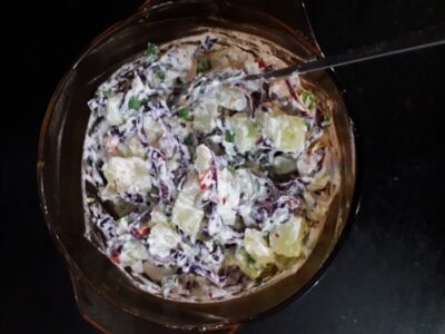 Creamy Indian Potato Salad with Yogurt and Herbs (Aloo Raita) - Plattershare - Recipes, food stories and food lovers Creamy Indian Potato Salad with Yogurt and Herbs (Aloo Raita) - Plattershare - Recipes, food stories and food lovers