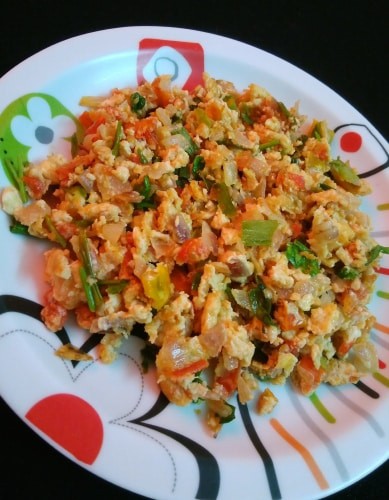 Mashed Potato And Egg Bhurji - Plattershare - Recipes, Food Stories And Food Enthusiasts
