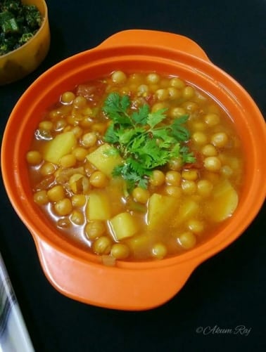 Potato Yellow Peas Curry - Plattershare - Recipes, Food Stories And Food Enthusiasts