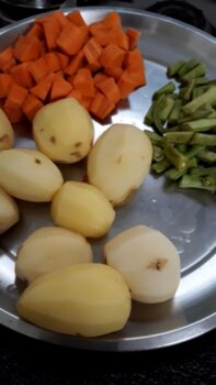 Quick Fix Dum Aloo Biryani - Plattershare - Recipes, food stories and food lovers