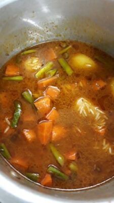 Quick & Easy Dum Aloo Biryani: A Flavorful Weeknight Meal - Plattershare - Recipes, food stories and food lovers Quick & Easy Dum Aloo Biryani: A Flavorful Weeknight Meal - Plattershare - Recipes, food stories and food lovers