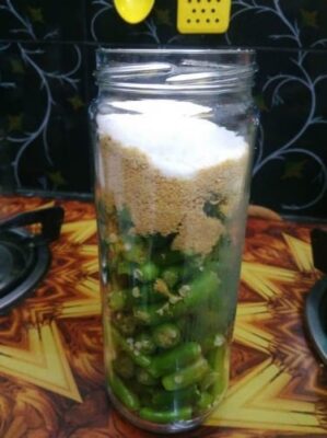 Spicy Tangy Green Chili Pickle: An Irresistible Indian Condiment - Plattershare - Recipes, food stories and food lovers Spicy Tangy Green Chili Pickle: An Irresistible Indian Condiment - Plattershare - Recipes, food stories and food lovers
