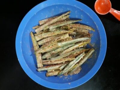 Crispy Kurkuri Bhindi (Okra Fries): An Irresistible Indian Snack - Plattershare - Recipes, food stories and food lovers Crispy Kurkuri Bhindi (Okra Fries): An Irresistible Indian Snack - Plattershare - Recipes, food stories and food lovers