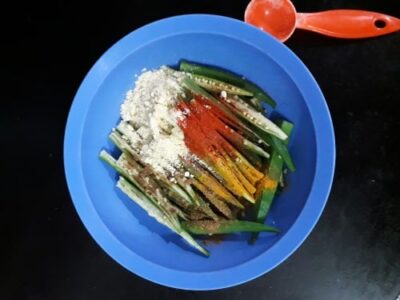 Crispy Kurkuri Bhindi (Okra Fries): An Irresistible Indian Snack - Plattershare - Recipes, food stories and food lovers Crispy Kurkuri Bhindi (Okra Fries): An Irresistible Indian Snack - Plattershare - Recipes, food stories and food lovers