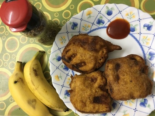 Coriander Chutney Bread Pakoda - Plattershare - Recipes, food stories and food lovers