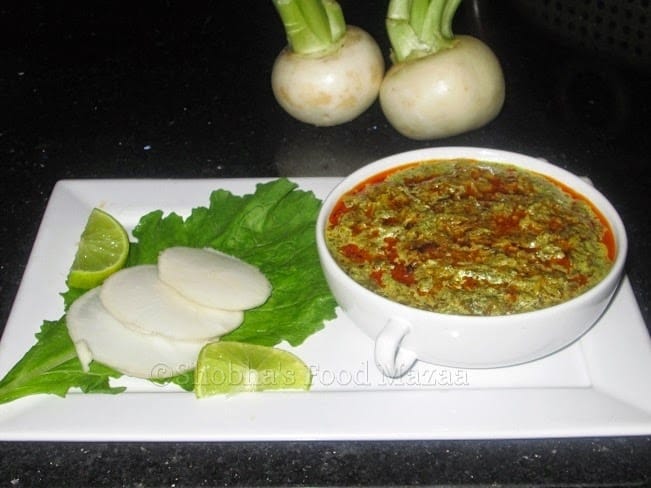 Mooli Ke Patton Ka Saag / Radish Greens Curry - Plattershare - Recipes, food stories and food lovers