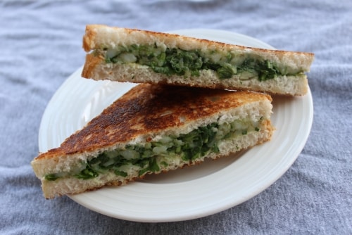 Grilled Palak Cheese Sandwich - Plattershare - Recipes, Food Stories And Food Enthusiasts