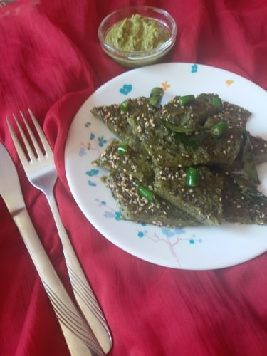 Spinach Sprouts Dhokla - Plattershare - Recipes, food stories and food lovers