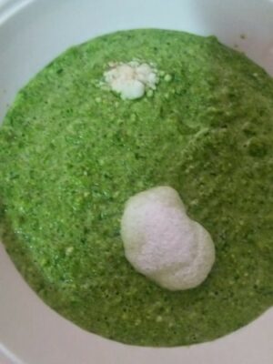 Vibrant Spinach and Sprouted Moong Dal Dhokla: A Nutritious Twist on a Classic - Plattershare - Recipes, food stories and food lovers Vibrant Spinach and Sprouted Moong Dal Dhokla: A Nutritious Twist on a Classic - Plattershare - Recipes, food stories and food lovers