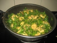 Palak Murgh / Palak Chicken / Chicken Curry With Spinach - Plattershare - Recipes, food stories and food enthusiasts