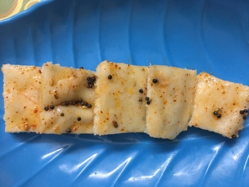 Instant Rice Dhokla (Steamed Rice Cakes) - Plattershare - Recipes, food stories and food lovers
