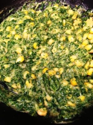 Creamy Baked Spinach and Corn: A Healthy Comfort Food Delight - Plattershare - Recipes, food stories and food lovers Creamy Baked Spinach and Corn: A Healthy Comfort Food Delight - Plattershare - Recipes, food stories and food lovers