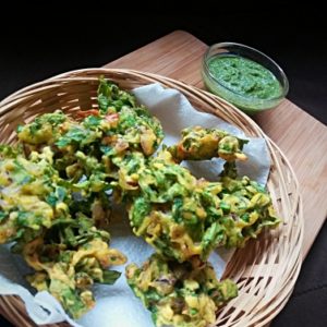 Spinach Onion Fritters - Plattershare - Recipes, food stories and food lovers