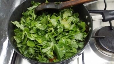 Nutritious & Flavorful Amaranth and Red Lentil Dal (Dal Maat) - Plattershare - Recipes, food stories and food lovers Nutritious & Flavorful Amaranth and Red Lentil Dal (Dal Maat) - Plattershare - Recipes, food stories and food lovers