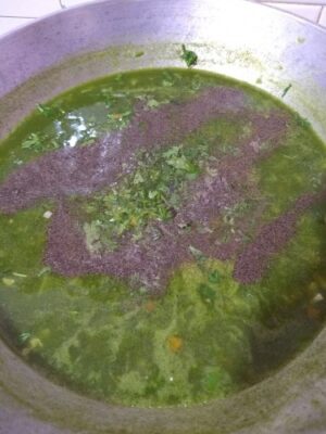 Vibrant Malabar Spinach Soup with Sweet Potato & Aromatic Spices - Plattershare - Recipes, food stories and food lovers Vibrant Malabar Spinach Soup with Sweet Potato & Aromatic Spices - Plattershare - Recipes, food stories and food lovers