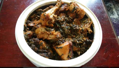 Hyderabadi Paalak Chicken - Plattershare - Recipes, food stories and food lovers
