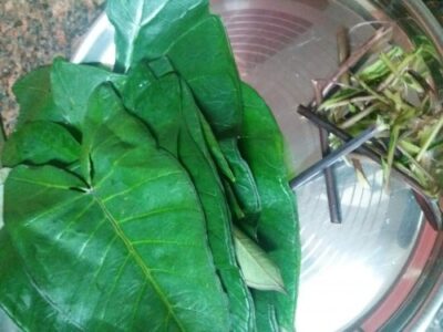 Gujarati Patra: Spiced Colocasia Rolls (Patrode) - Plattershare - Recipes, food stories and food lovers Gujarati Patra: Spiced Colocasia Rolls (Patrode) - Plattershare - Recipes, food stories and food lovers