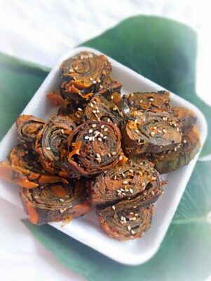 Gujarati Patra: Spiced Colocasia Rolls (Patrode) - Plattershare - Recipes, food stories and food lovers Gujarati Patra: Spiced Colocasia Rolls (Patrode) - Plattershare - Recipes, food stories and food lovers