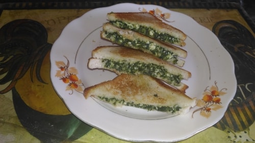 Spinach And Corn Sandwich - Plattershare - Recipes, Food Stories And Food Enthusiasts