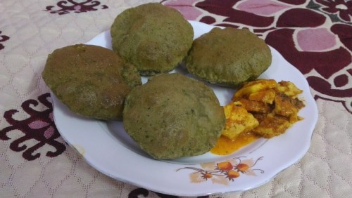 Spinach Puri - Plattershare - Recipes, Food Stories And Food Enthusiasts