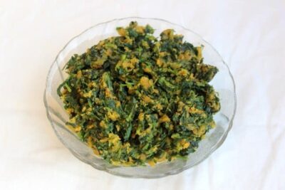 Flavorful Methi Besan Subzi (Fenugreek with Chickpea Flour) - Plattershare - Recipes, food stories and food lovers Flavorful Methi Besan Subzi (Fenugreek with Chickpea Flour) - Plattershare - Recipes, food stories and food lovers