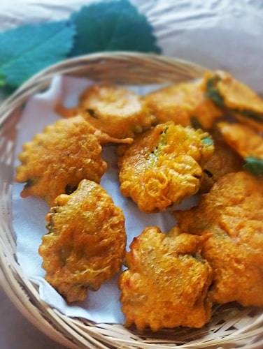 Carom Leaves Fritters - Plattershare - Recipes, food stories and food enthusiasts