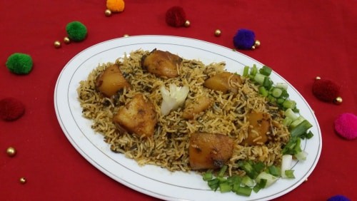 Aaloo Paalak Methi Pulao - Plattershare - Recipes, food stories and food lovers