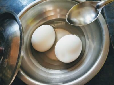 Magenta Magic: Beet-Pickled Deviled Eggs for a Vibrant Breakfast - Plattershare - Recipes, food stories and food lovers Magenta Magic: Beet-Pickled Deviled Eggs for a Vibrant Breakfast - Plattershare - Recipes, food stories and food lovers